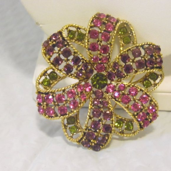 R. J. Graziano Multicolor Floral Crystal Brooch. - Picture 6 of 6